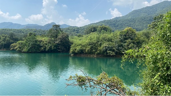 <i style='color:red'>多普勒超声波流量计厂家</i>员工手机下的光明寺水库！