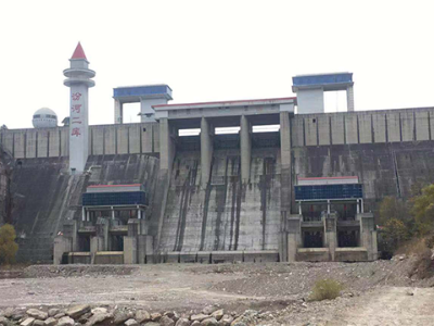 山西汾河水电站利用超声波极悦娱乐监测下泄流量